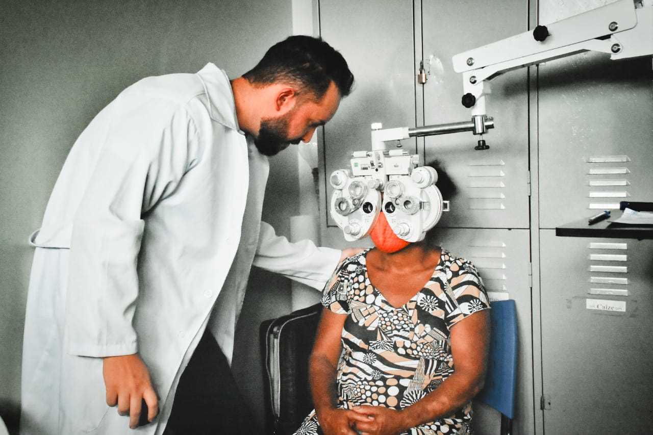 Camacã: Prefeitura em parceria com o Instituto Mais Visão realiza cerca de 1.200 exames de vista